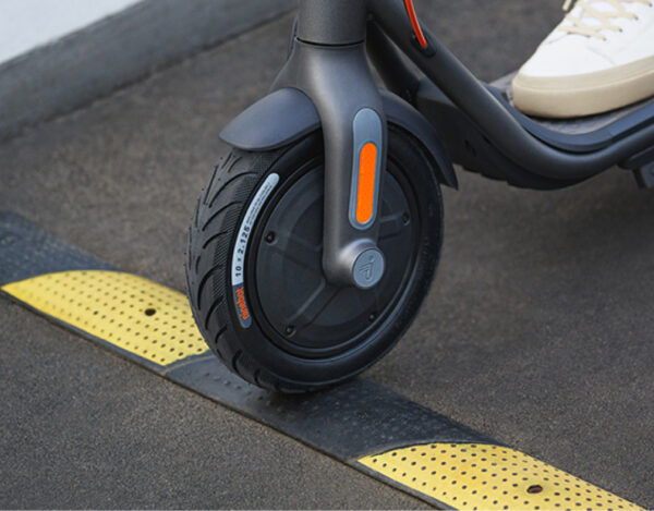 Segway F30 E-Scooter - Image 6